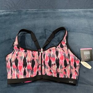 NWT Victoria’s Secret Pink and Black Patterned Front Closure Sports Bra